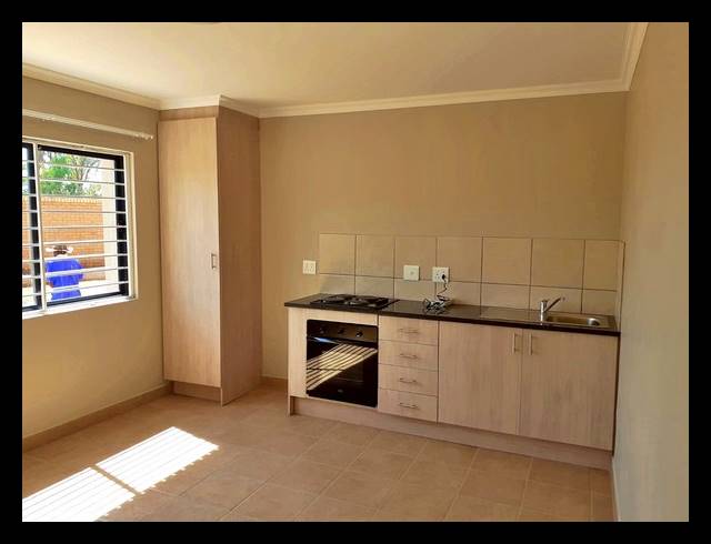 1 BEDROOM APARTMENT TO LET IN DOUGLAS VALLEY